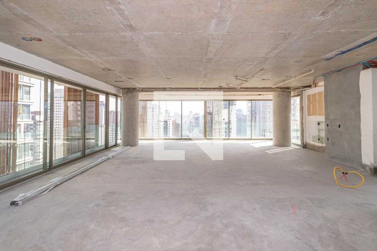 Apartamento, 3 quartos, 352 m² - Foto 2