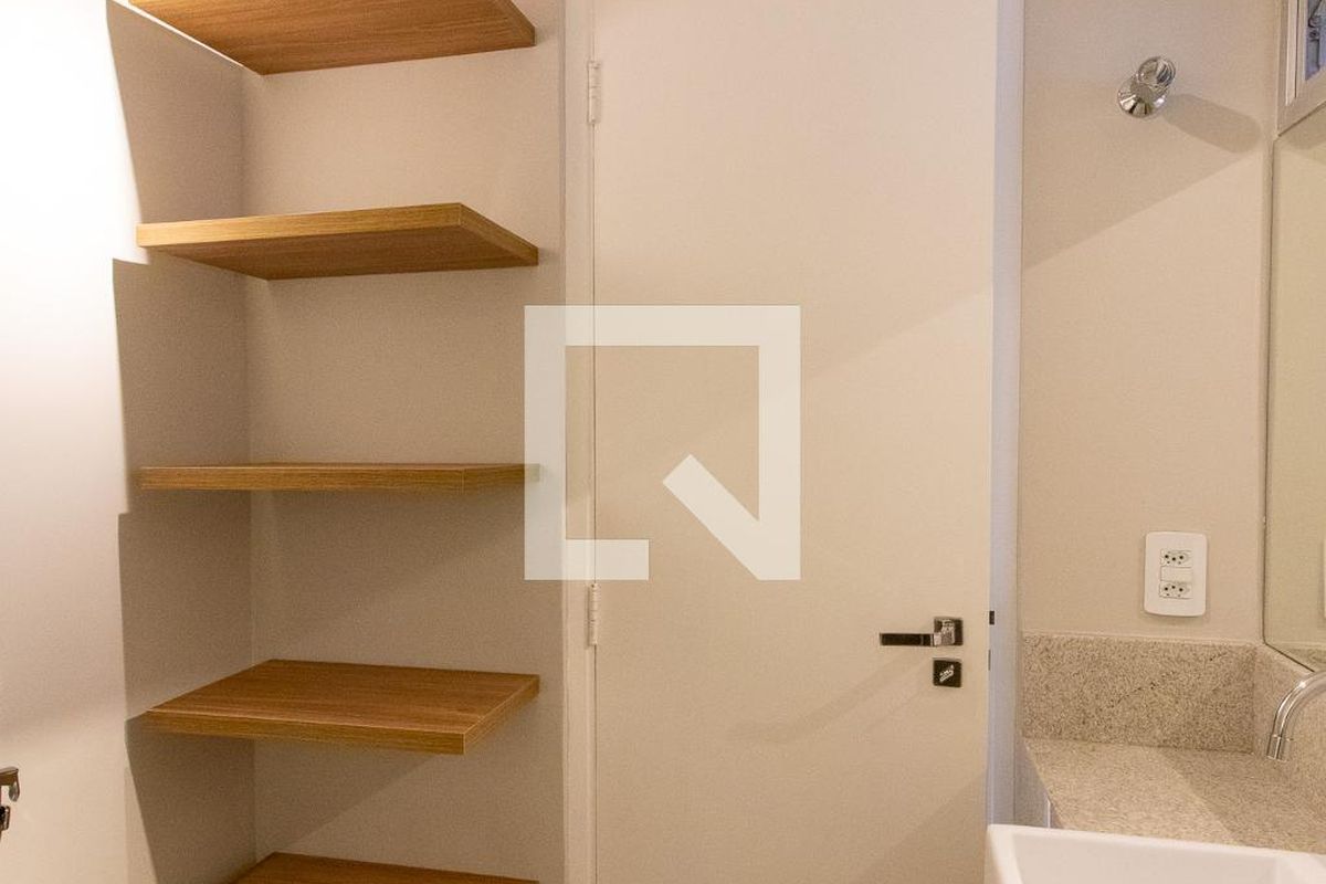 Apartamento à Venda - Bosque, 1 Quarto,  60 m2 em , Campinas - sp | SoloBR
