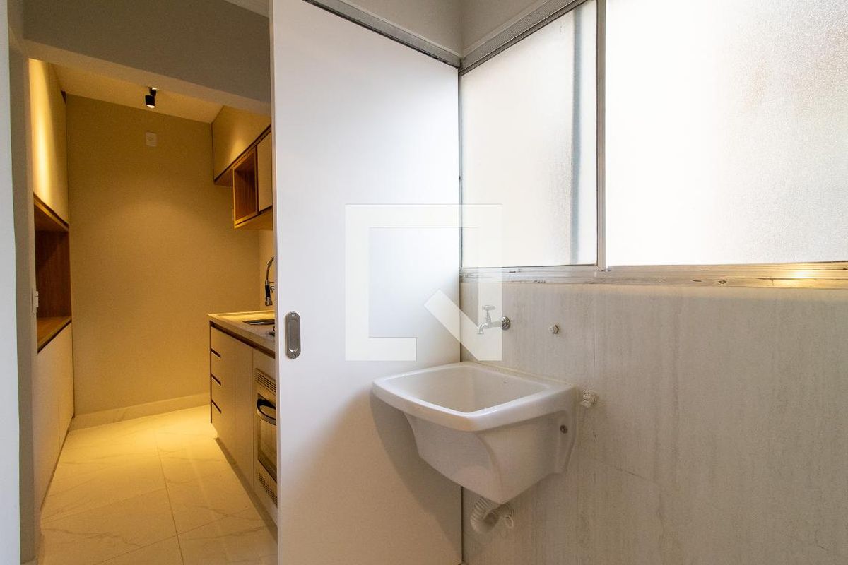 Apartamento à Venda - Bosque, 1 Quarto,  60 m2 em , Campinas - sp | SoloBR