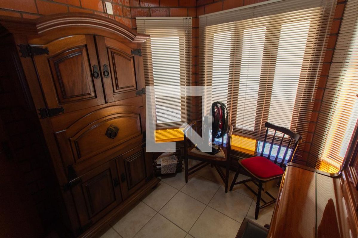 Casa à Venda - Lot. Alphaville Campinas, 3 Quartos,  283 m2 em , Campinas - sp | SoloBR