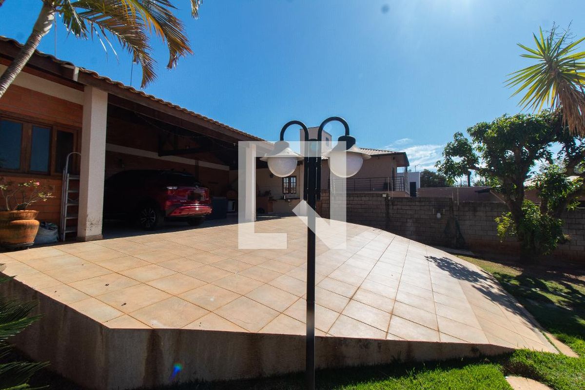 Casa à Venda - Lot. Alphaville Campinas, 3 Quartos,  283 m2 em , Campinas - sp | SoloBR