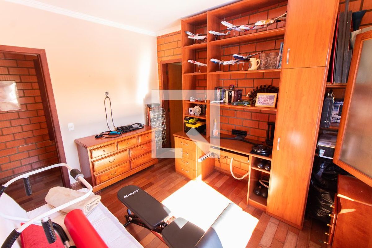 Casa à Venda - Lot. Alphaville Campinas, 3 Quartos,  283 m2 em , Campinas - sp | SoloBR