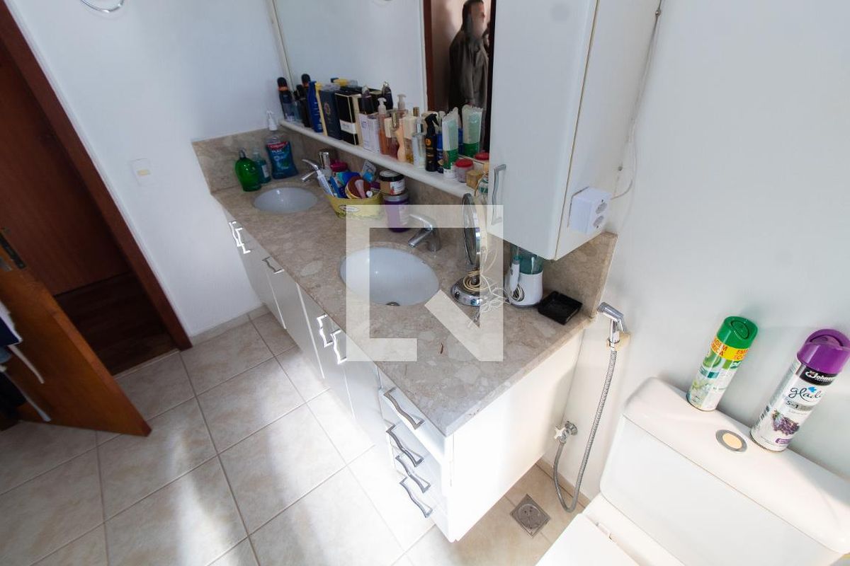 Casa à Venda - Lot. Alphaville Campinas, 3 Quartos,  283 m2 em , Campinas - sp | SoloBR