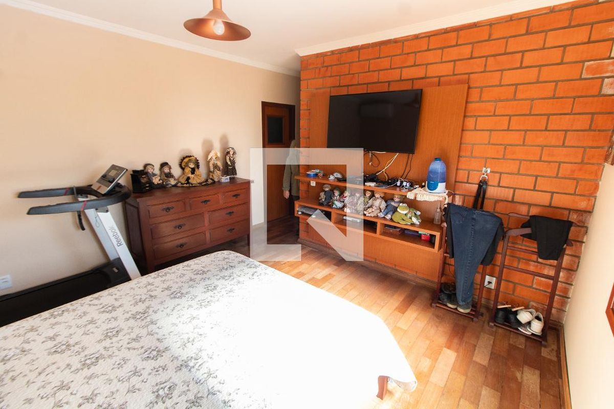 Casa à Venda - Lot. Alphaville Campinas, 3 Quartos,  283 m2 em , Campinas - sp | SoloBR
