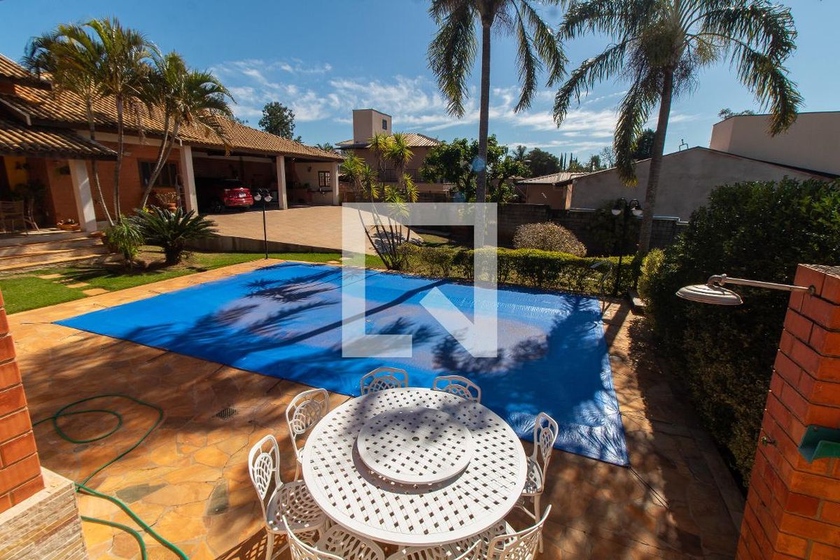 Casa à Venda - Lot. Alphaville Campinas, 3 Quartos,  283 m2 em , Campinas - sp | SoloBR