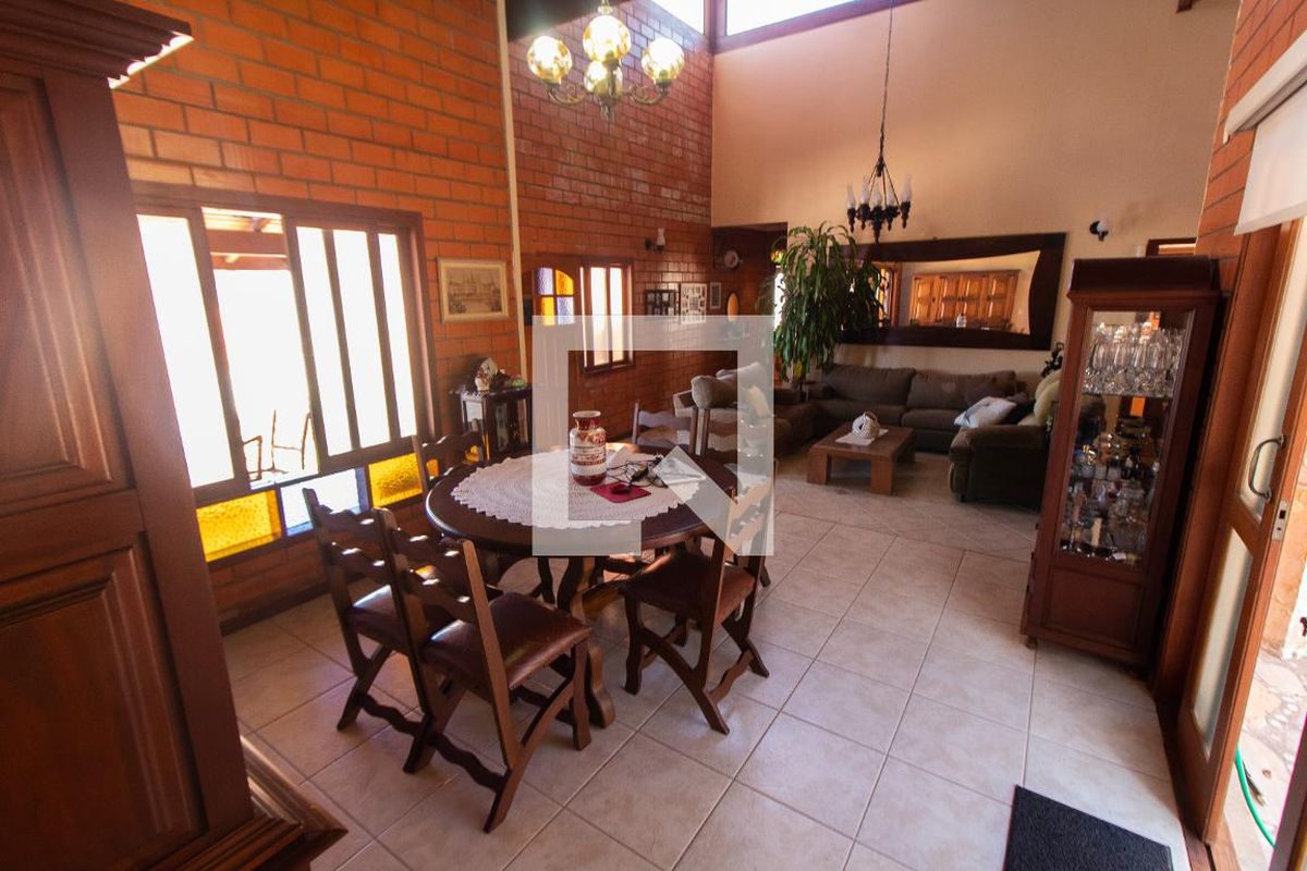 Casa à Venda - Lot. Alphaville Campinas, 3 Quartos,  283 m2 em , Campinas - sp | SoloBR