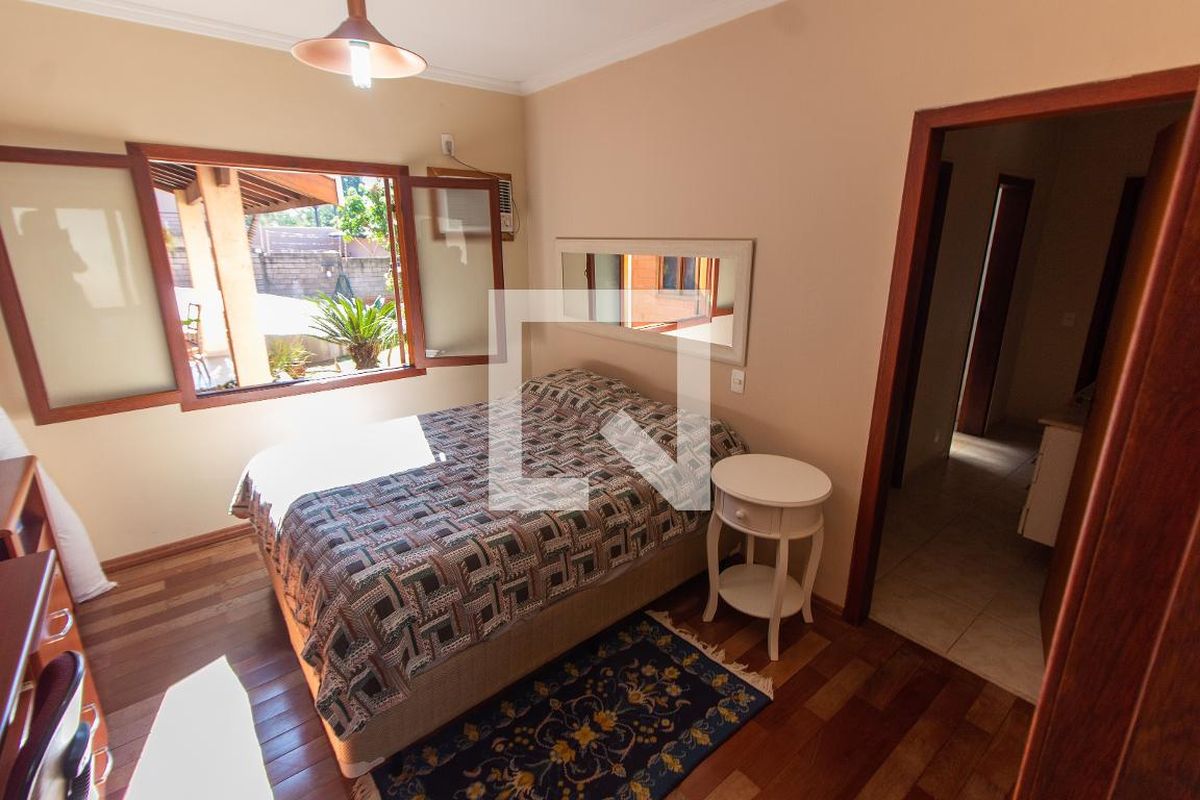 Casa à Venda - Lot. Alphaville Campinas, 3 Quartos,  283 m2 em , Campinas - sp | SoloBR