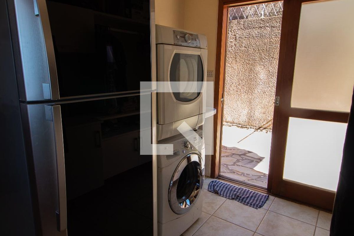 Casa à Venda - Lot. Alphaville Campinas, 3 Quartos,  283 m2 em , Campinas - sp | SoloBR