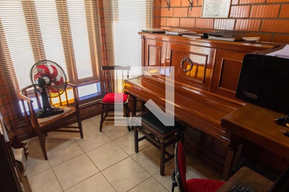 Casa à Venda - Lot. Alphaville Campinas, 3 Quartos,  283 m2 em , Campinas - sp | SoloBR