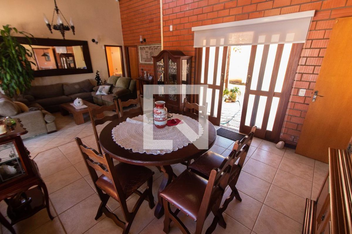 Casa à Venda - Lot. Alphaville Campinas, 3 Quartos,  283 m2 em , Campinas - sp | SoloBR