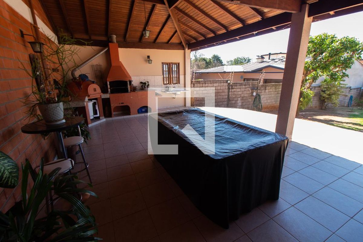 Casa à Venda - Lot. Alphaville Campinas, 3 Quartos,  283 m2 em , Campinas - sp | SoloBR