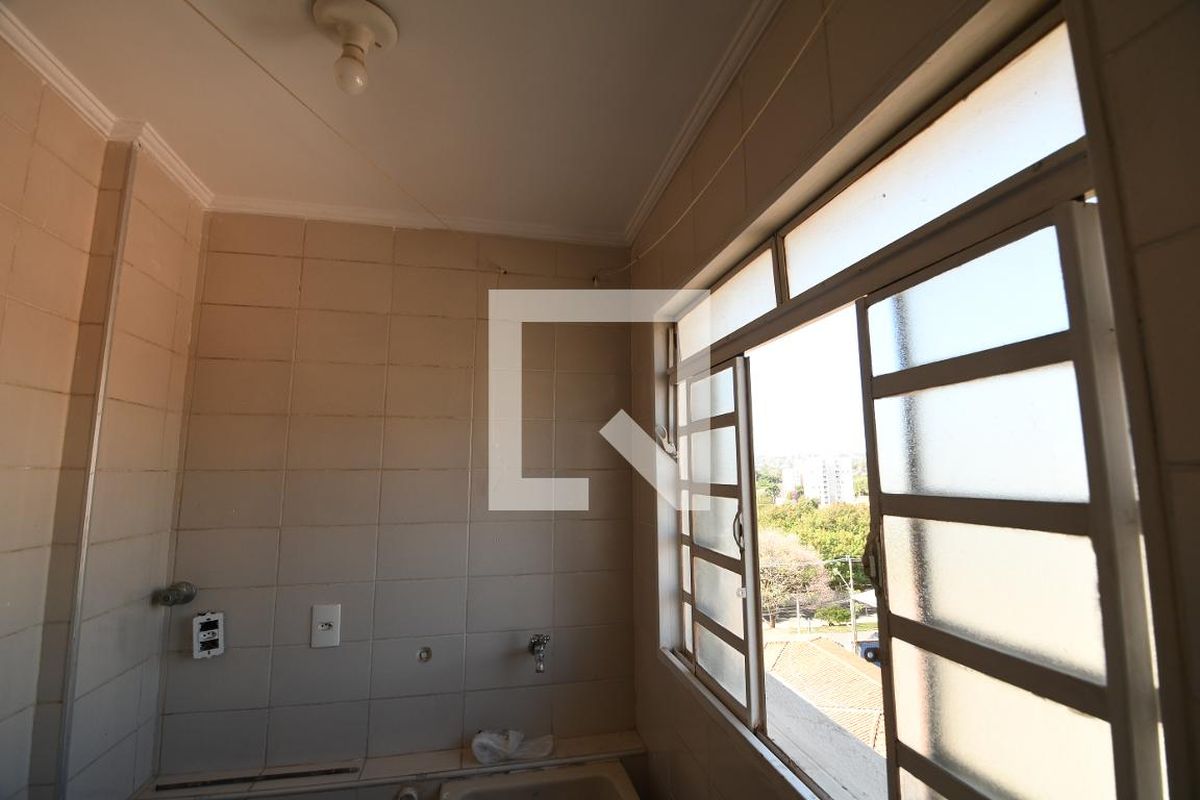 Apartamento à Venda - Jardim Flamboyant, 2 Quartos,  150 m2 em , Campinas - sp | SoloBR