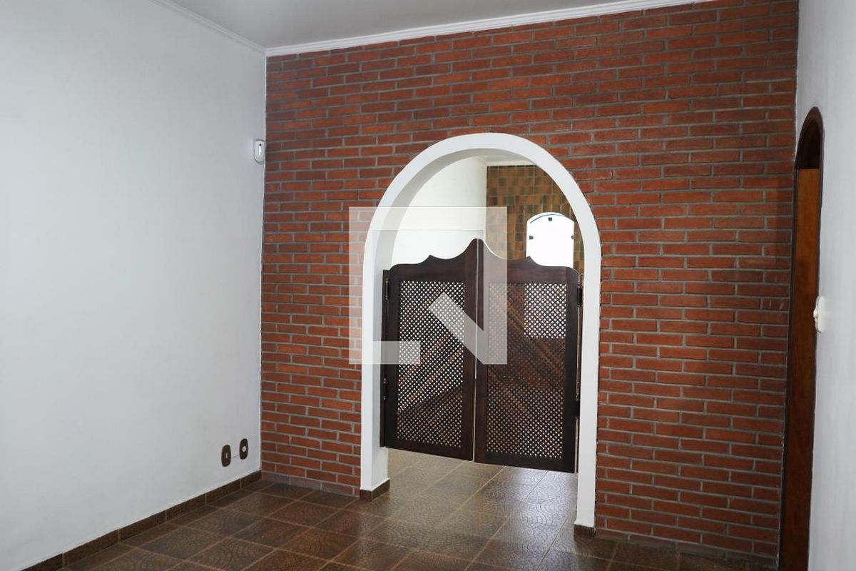 Casa, 4 quartos, 267 m² - Foto 2