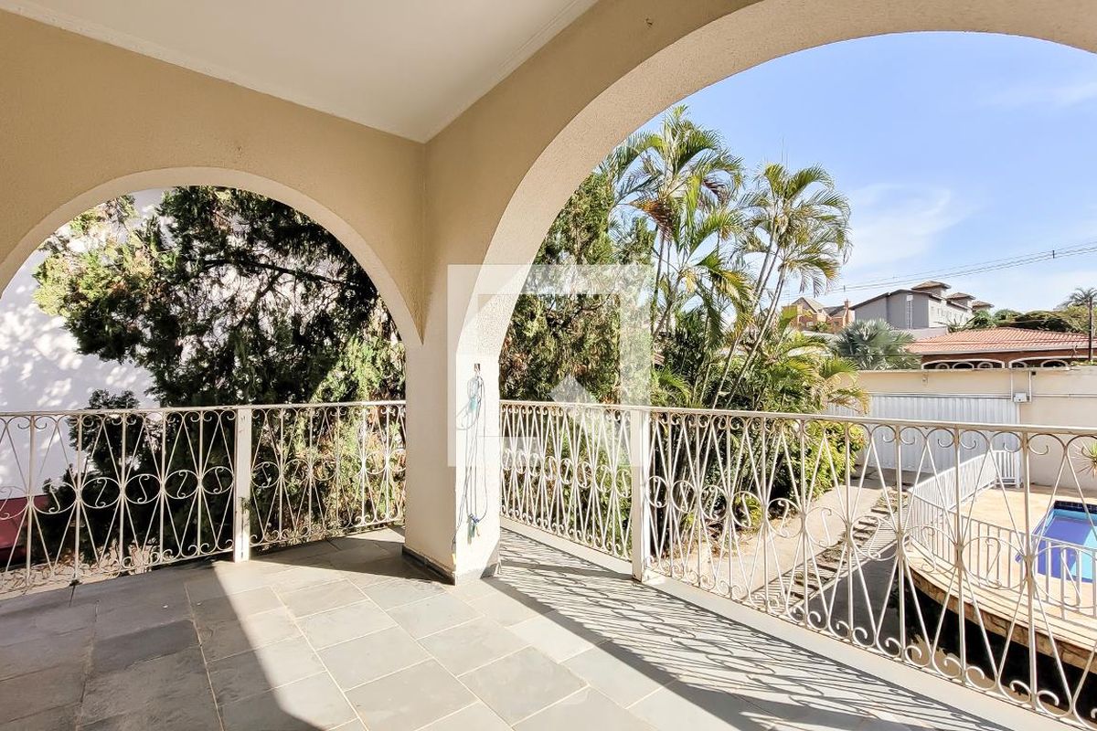 Casa à Venda - Mansões Santo Antônio, 4 Quartos,  650 m2 em , Campinas - sp | SoloBR
