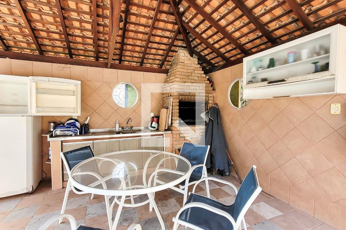 Casa à Venda - Mansões Santo Antônio, 4 Quartos,  650 m2 em , Campinas - sp | SoloBR