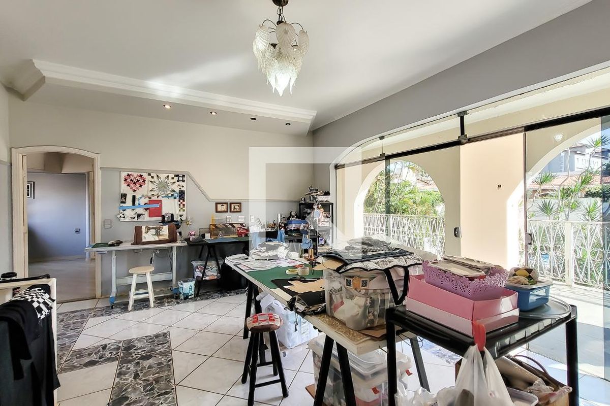 Casa à Venda - Mansões Santo Antônio, 4 Quartos,  650 m2 em , Campinas - sp | SoloBR