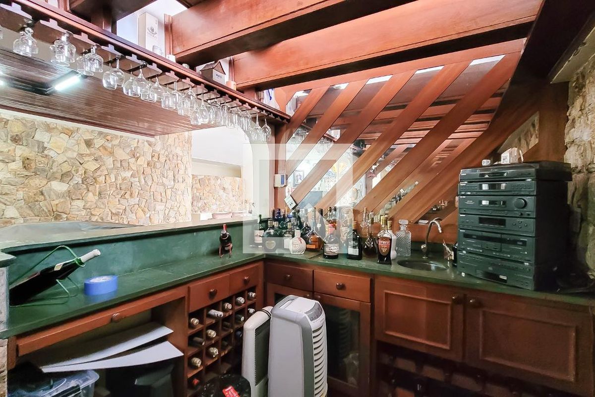 Casa à Venda - Mansões Santo Antônio, 4 Quartos,  650 m2 em , Campinas - sp | SoloBR