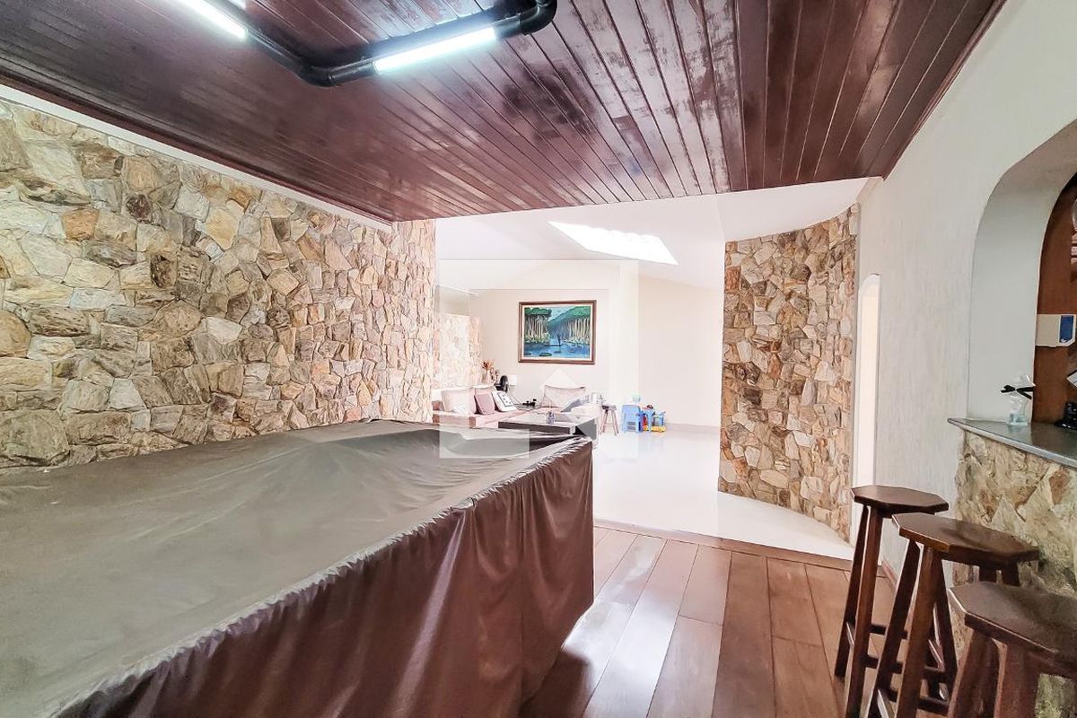 Casa à Venda - Mansões Santo Antônio, 4 Quartos,  650 m2 em , Campinas - sp | SoloBR