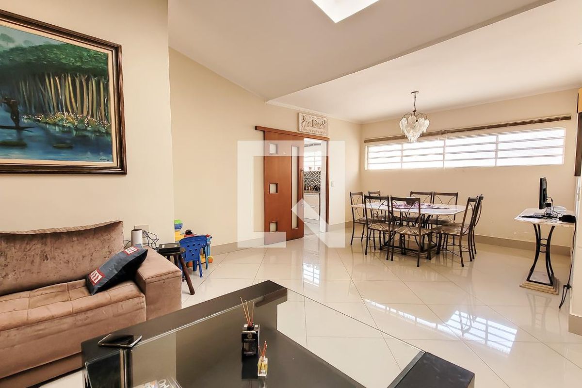 Casa à Venda - Mansões Santo Antônio, 4 Quartos,  650 m2 em , Campinas - sp | SoloBR