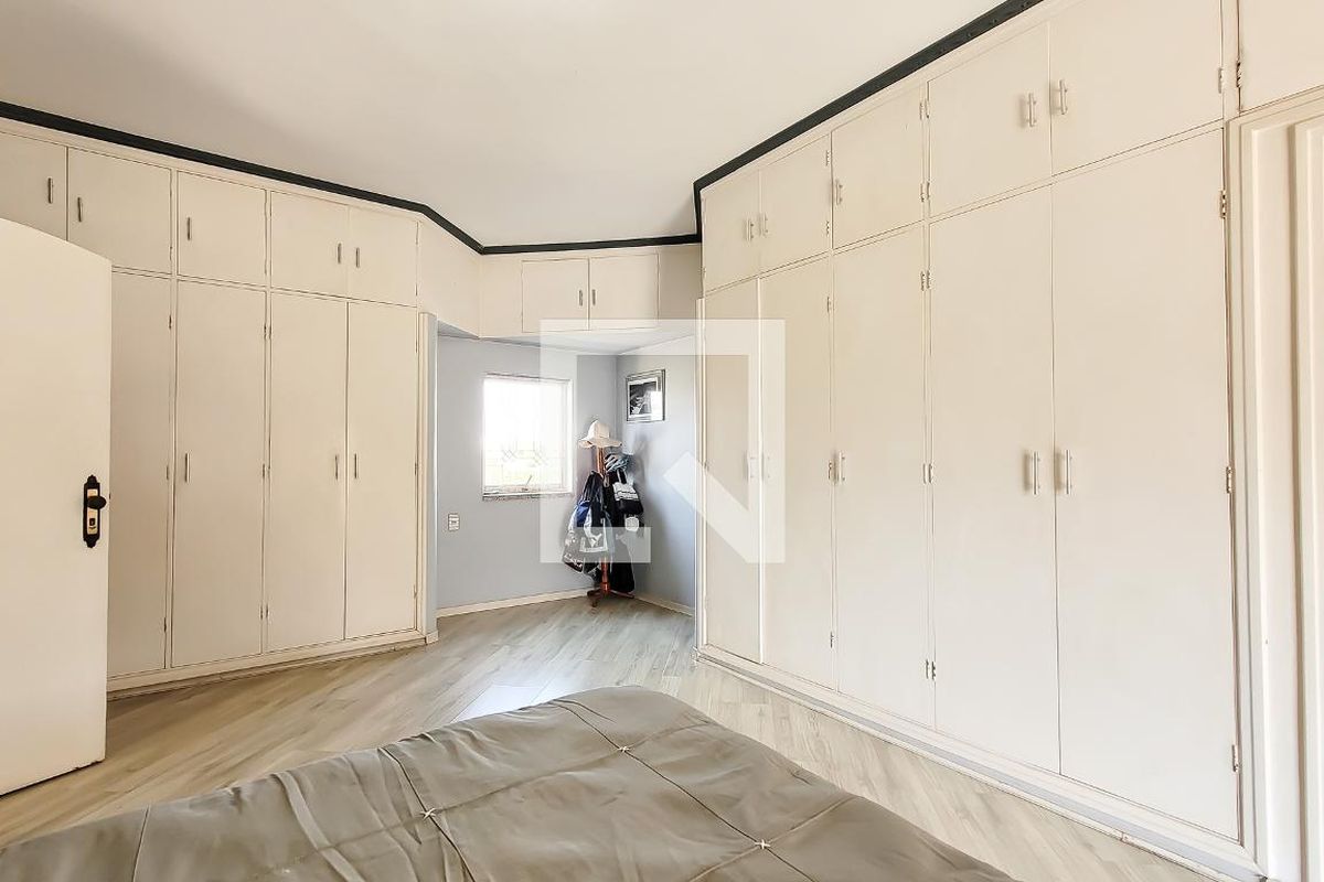Casa à Venda - Mansões Santo Antônio, 4 Quartos,  650 m2 em , Campinas - sp | SoloBR