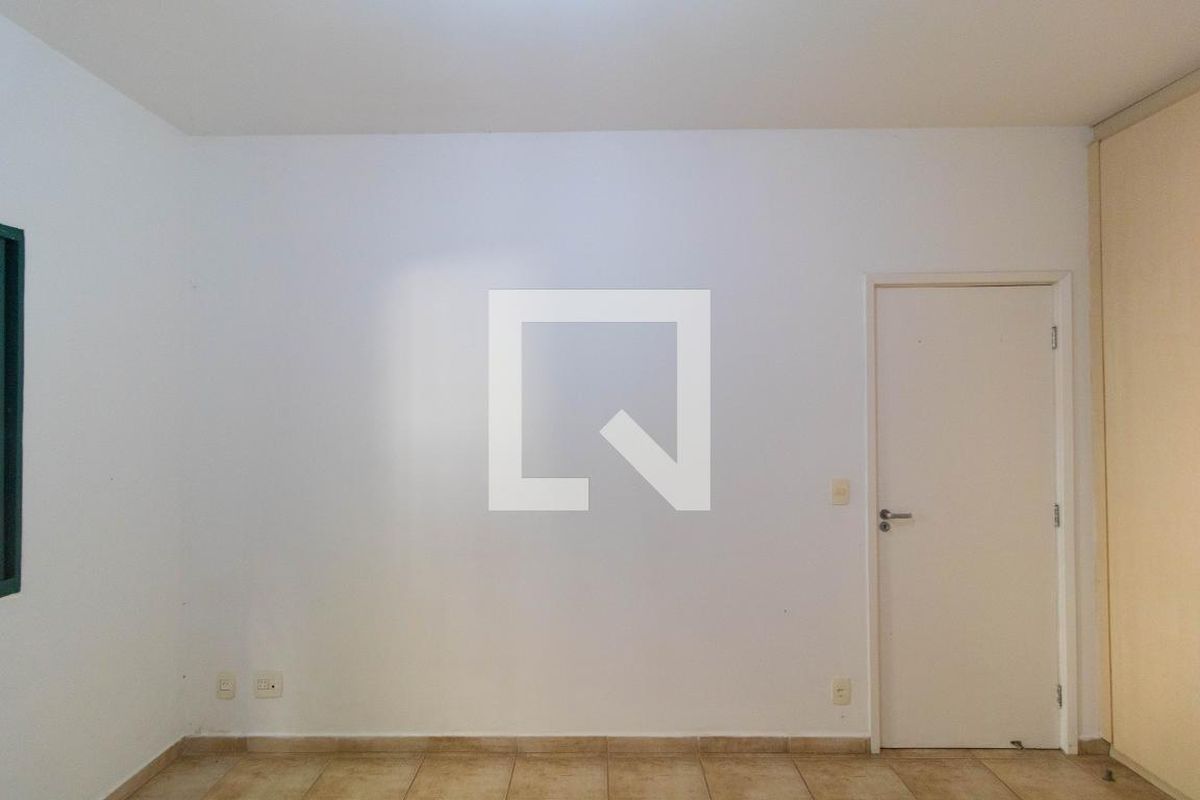 Casa à Venda - Taquaral, 3 Quartos,  257 m2 em , Campinas - sp | SoloBR