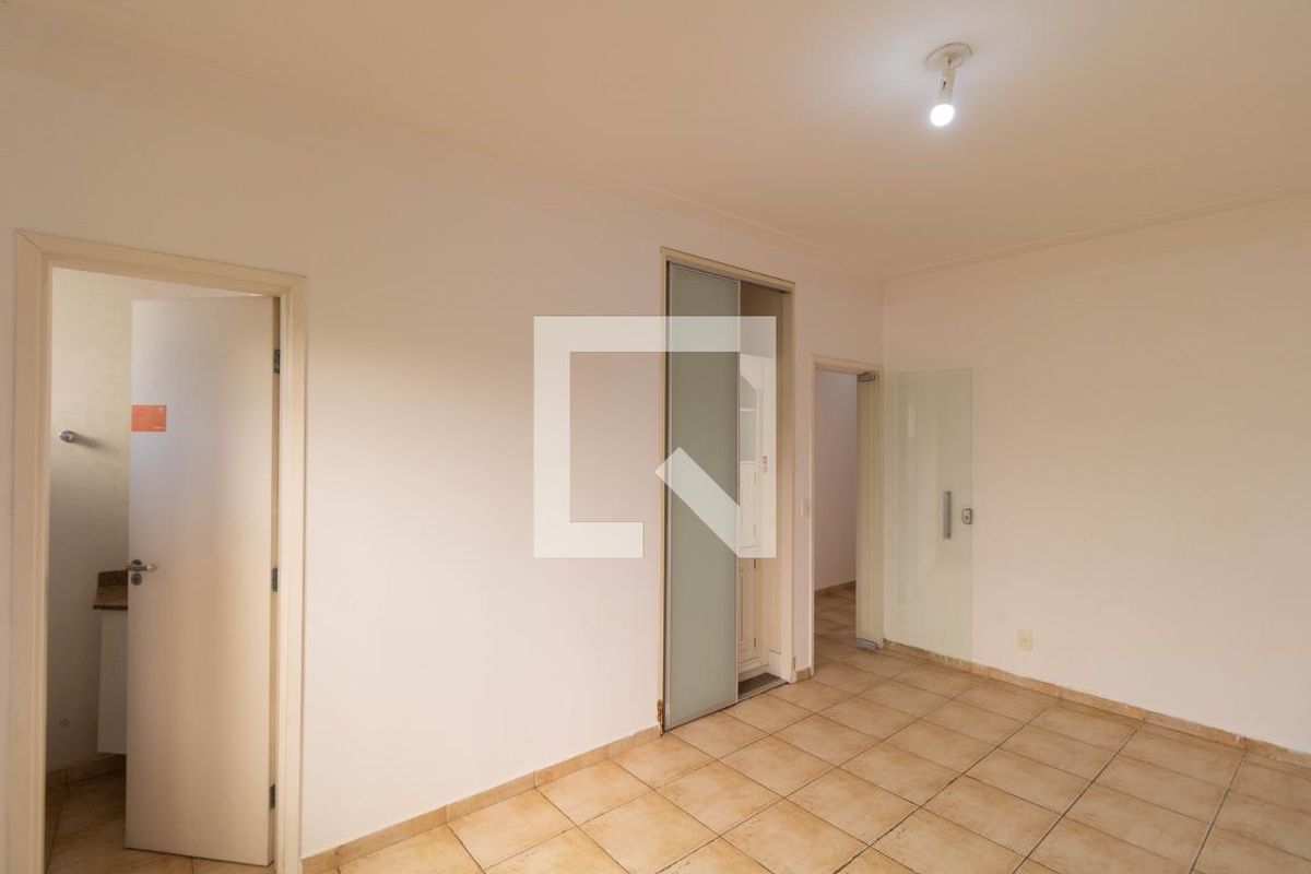 Casa à Venda - Taquaral, 3 Quartos,  257 m2 em , Campinas - sp | SoloBR