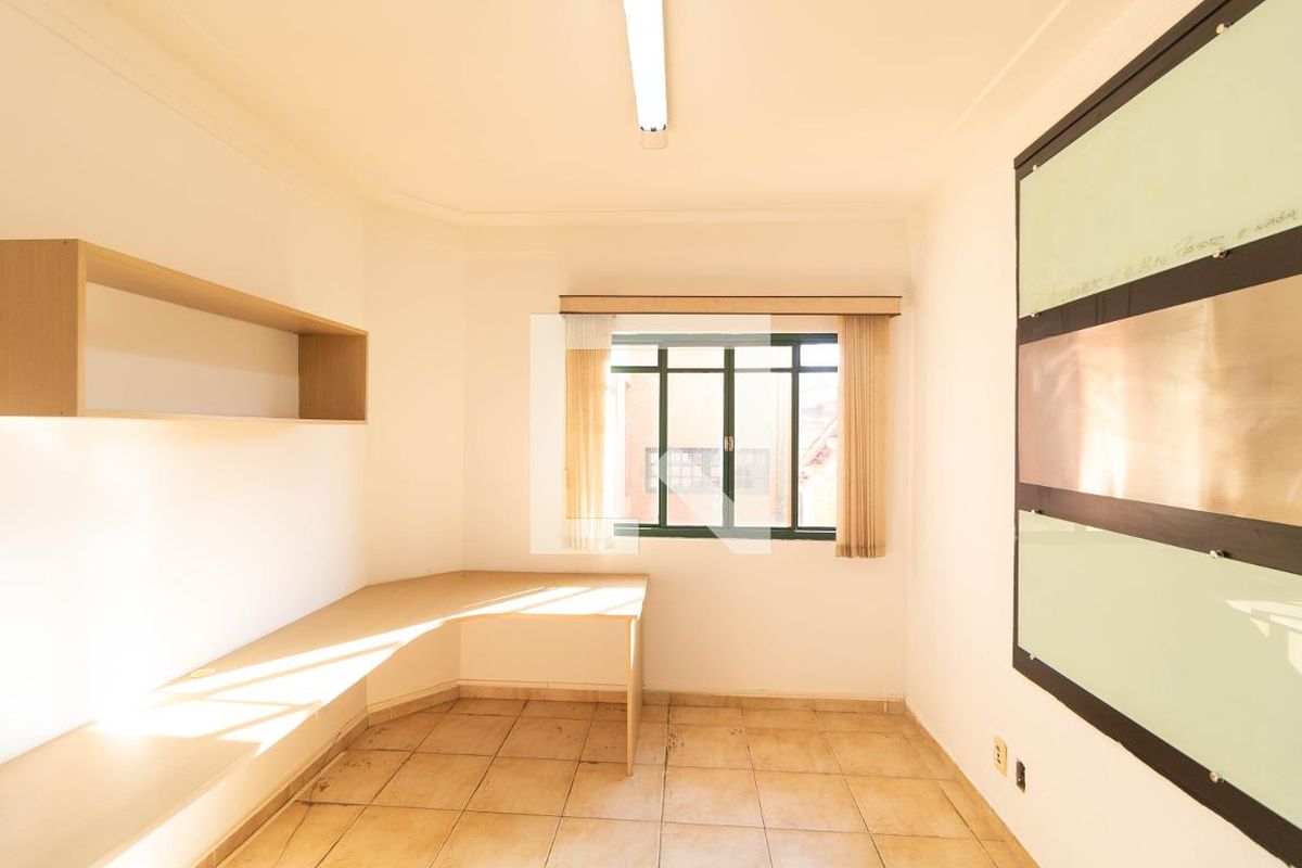 Casa à Venda - Taquaral, 3 Quartos,  257 m2 em , Campinas - sp | SoloBR