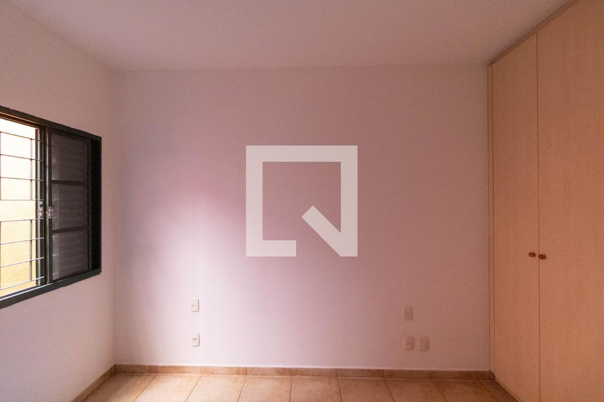 Casa à Venda - Taquaral, 3 Quartos,  257 m2 em , Campinas - sp | SoloBR