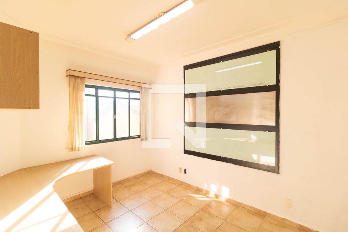 Casa à Venda - Taquaral, 3 Quartos,  257 m2 em , Campinas - sp | SoloBR