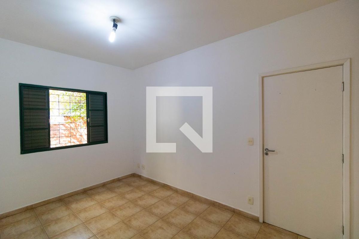 Casa à Venda - Taquaral, 3 Quartos,  257 m2 em , Campinas - sp | SoloBR