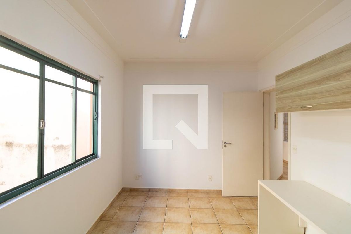Casa à Venda - Taquaral, 3 Quartos,  257 m2 em , Campinas - sp | SoloBR