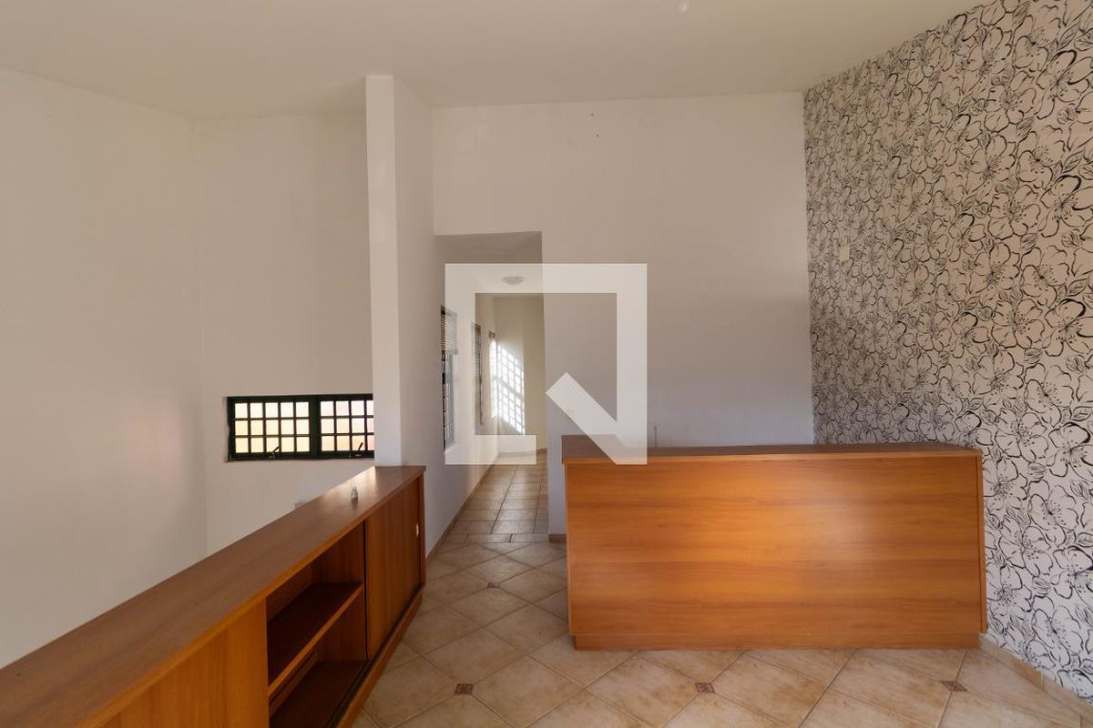 Casa à Venda - Taquaral, 3 Quartos,  257 m2 em , Campinas - sp | SoloBR