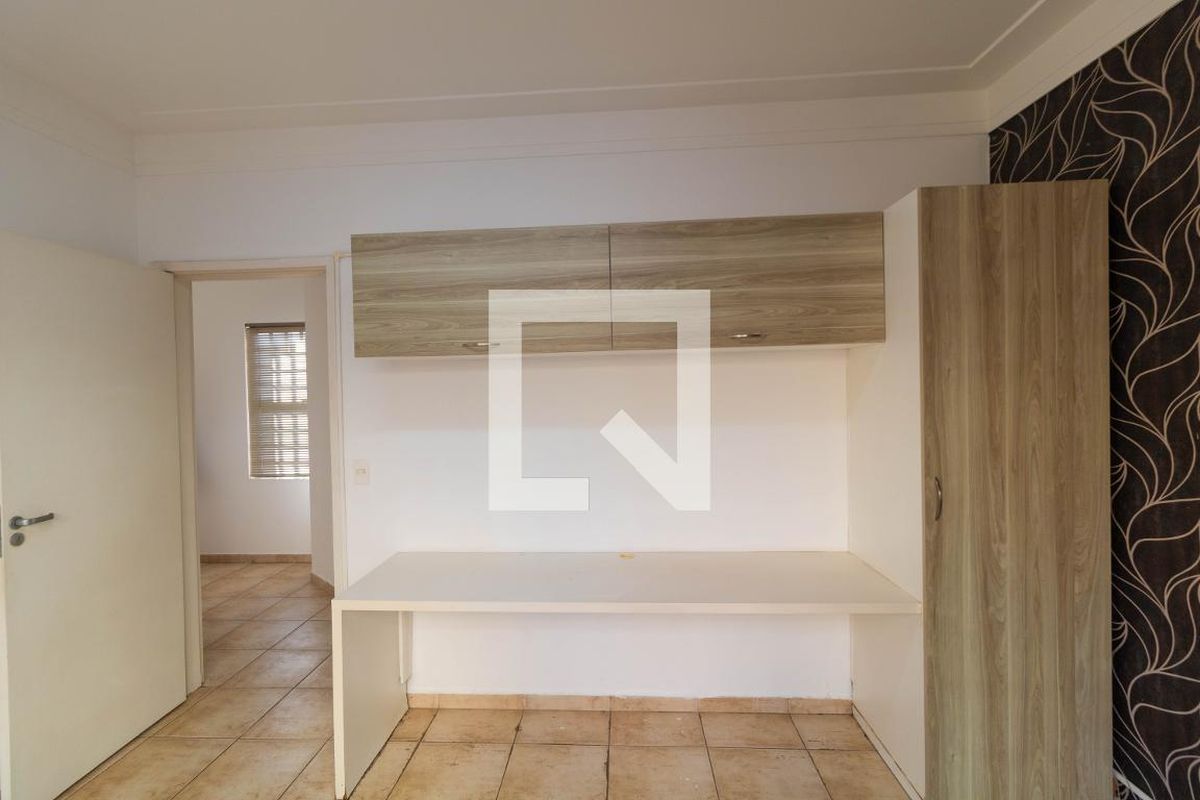 Casa à Venda - Taquaral, 3 Quartos,  257 m2 em , Campinas - sp | SoloBR