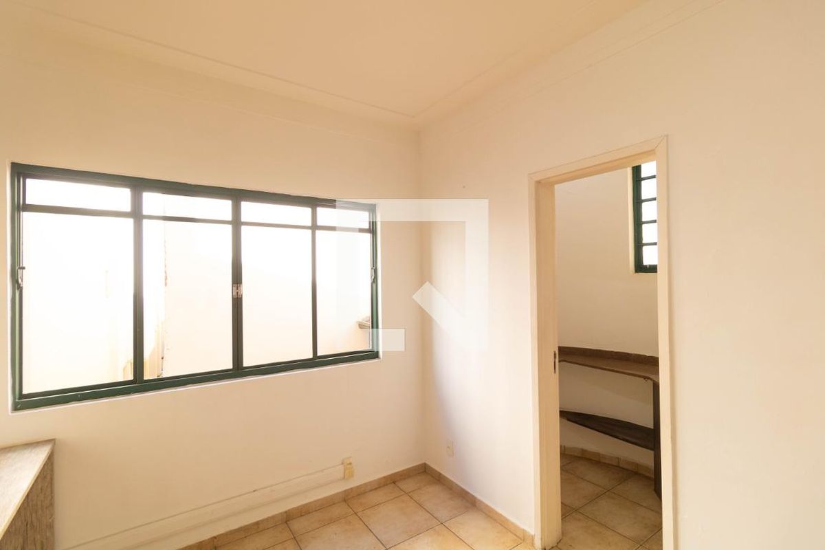 Casa à Venda - Taquaral, 3 Quartos,  257 m2 em , Campinas - sp | SoloBR