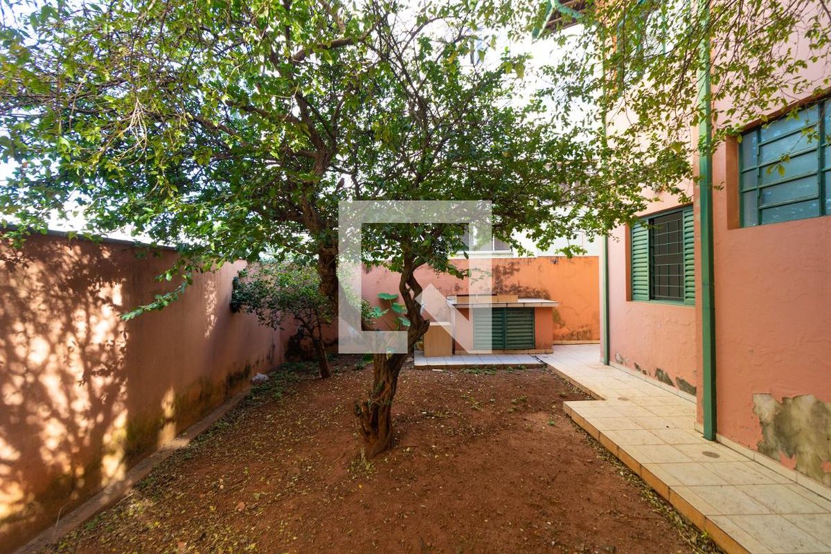 Casa à Venda - Taquaral, 3 Quartos,  257 m2 em , Campinas - sp | SoloBR