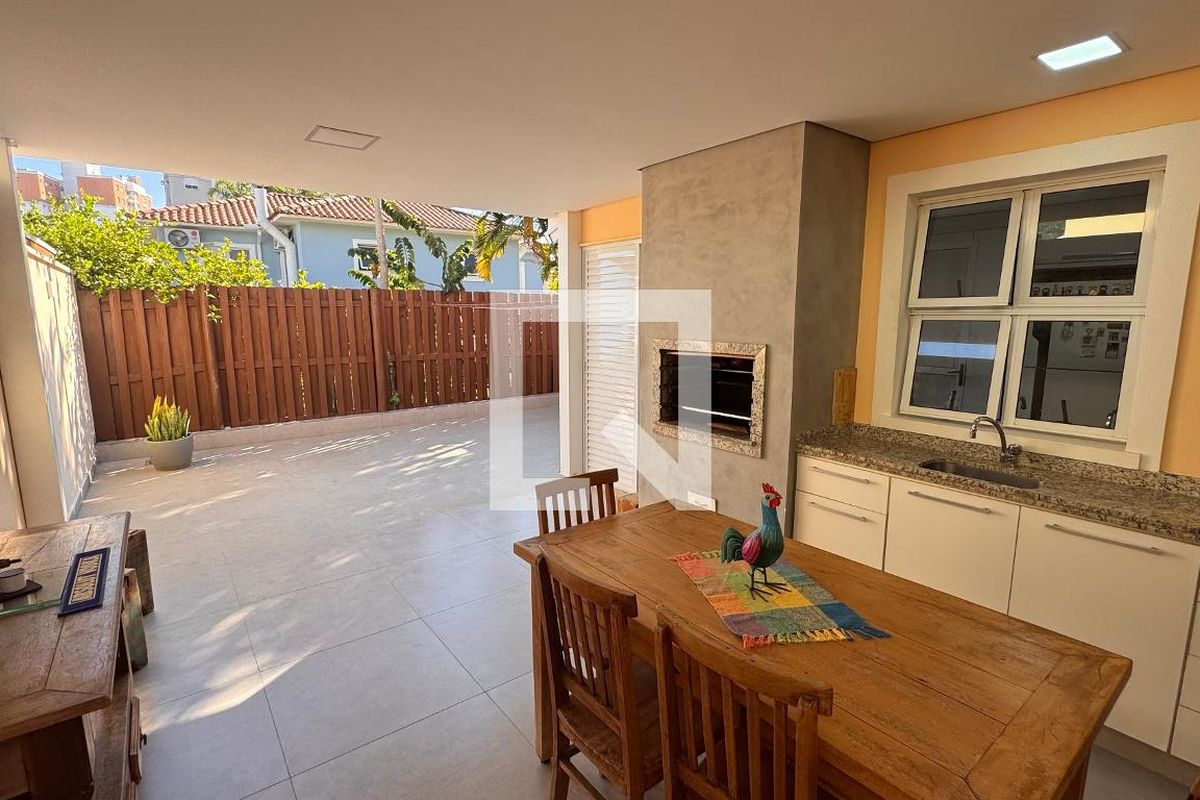 Casa à Venda - Parque Prado, 3 Quartos,  132 m2 em , Campinas - sp | SoloBR