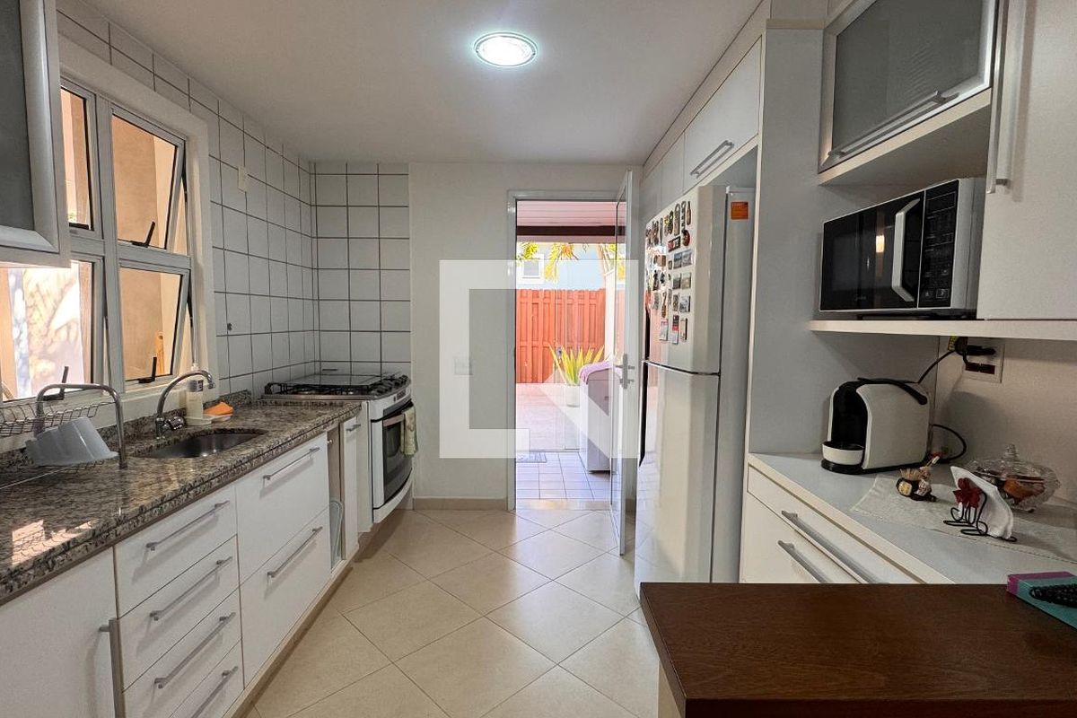 Casa à Venda - Parque Prado, 3 Quartos,  132 m2 em , Campinas - sp | SoloBR