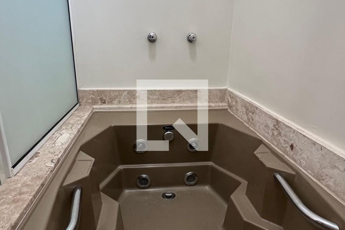 Casa à Venda - Parque Prado, 6 Quartos,  334 m2 em , Campinas - sp | SoloBR