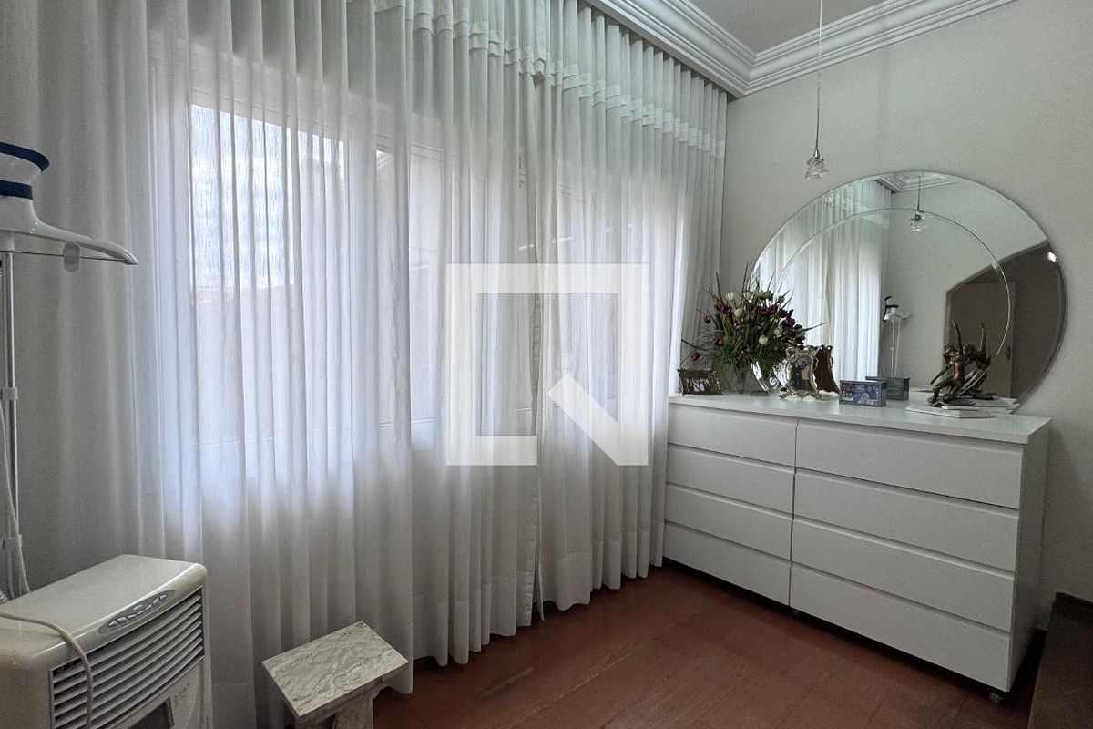 Casa à Venda - Parque Prado, 6 Quartos,  334 m2 em , Campinas - sp | SoloBR