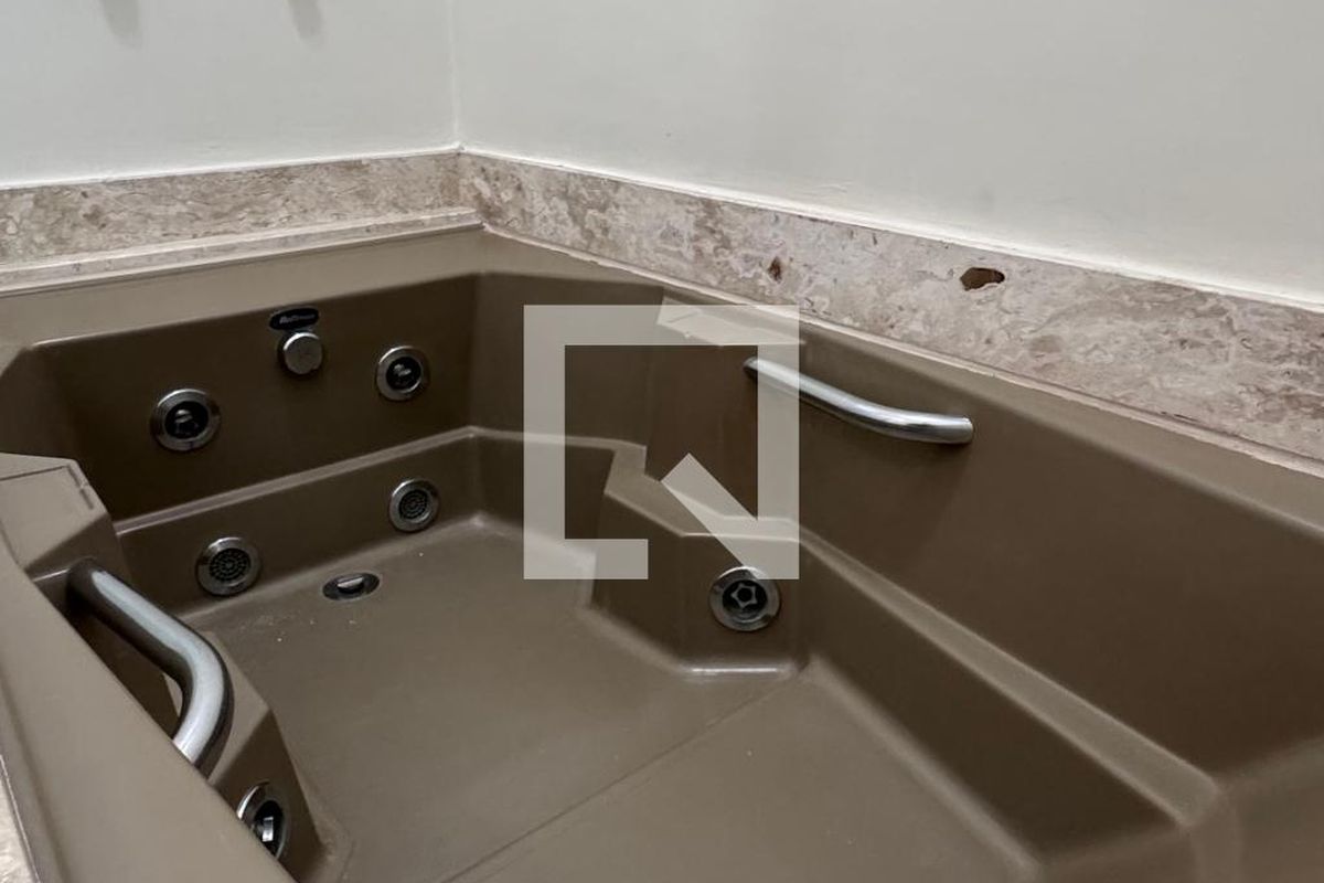 Casa à Venda - Parque Prado, 6 Quartos,  334 m2 em , Campinas - sp | SoloBR