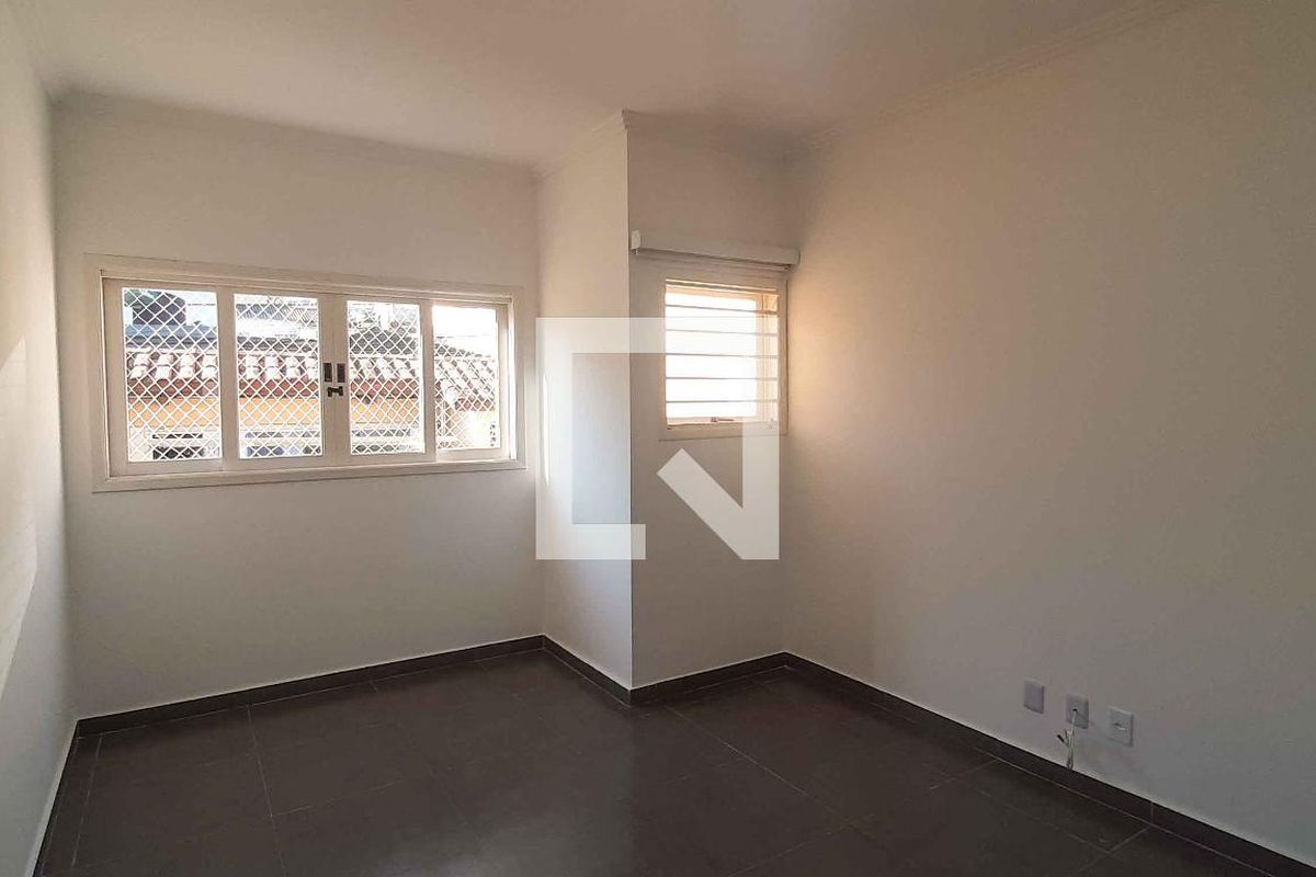 Casa, 3 quartos, 200 m² - Foto 2