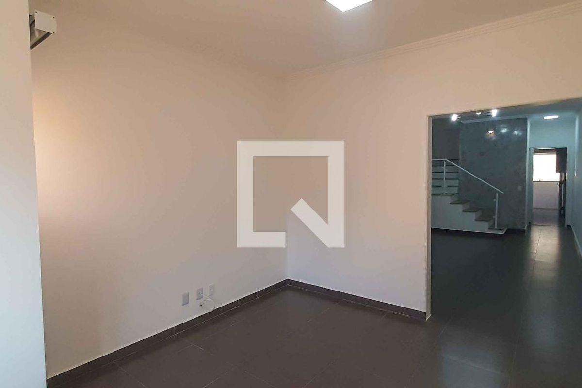 Casa, 3 quartos, 200 m² - Foto 8