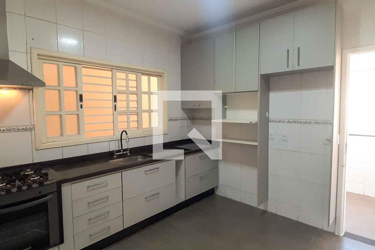 Casa, 3 quartos, 200 m² - Foto 106