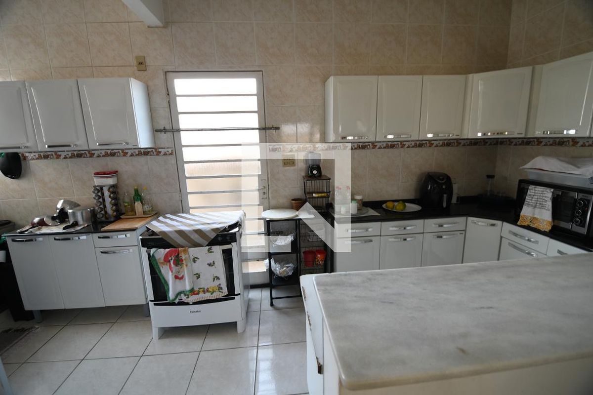 Casa à Venda - Taquaral, 4 Quartos,  340 m2 em , Campinas - sp | SoloBR