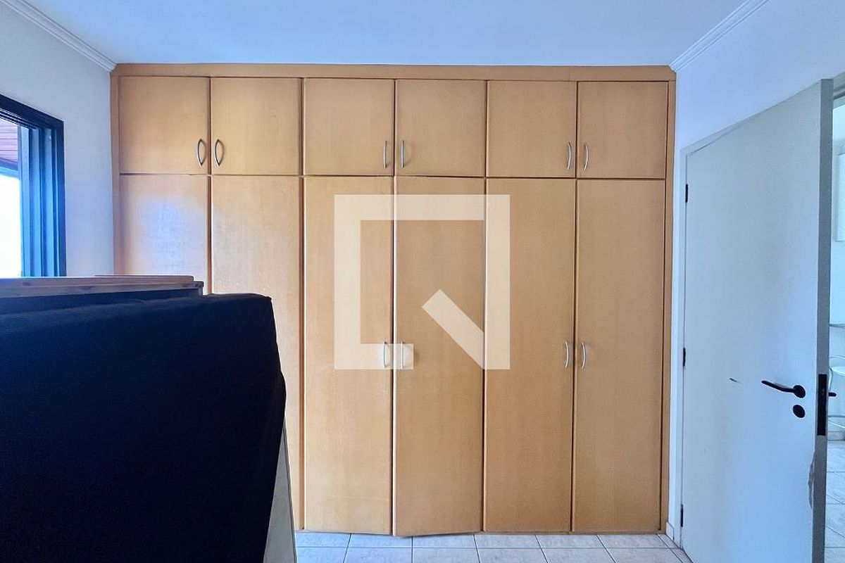 Apartamento à Venda - Cambuí, 1 Quarto,  60 m2 em , Campinas - sp | SoloBR