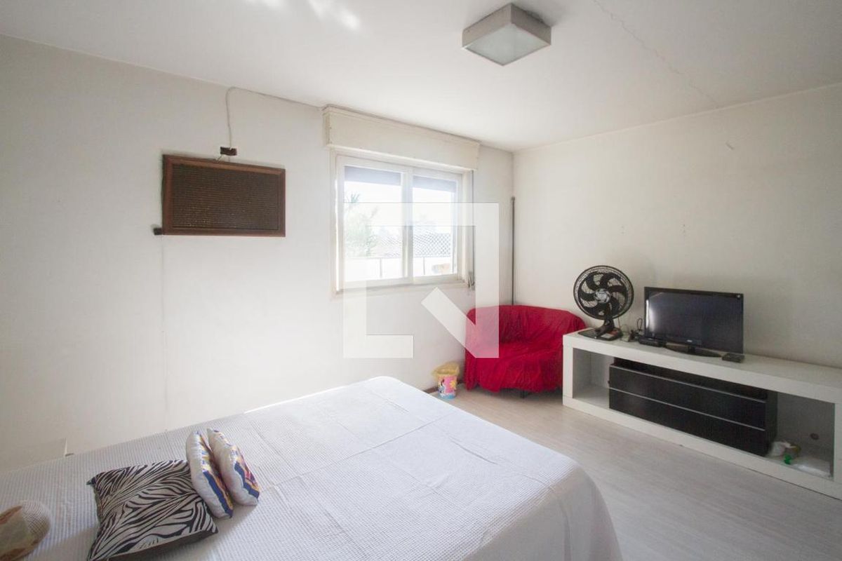Casa, 3 quartos, 218 m² - Foto 13