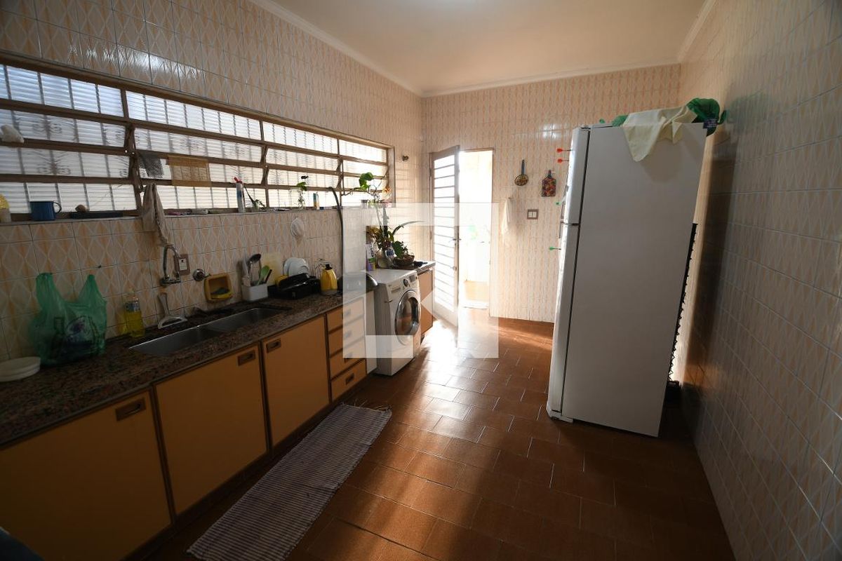 Casa à Venda - Guanabara, 3 Quartos,  330 m2 em , Campinas - sp | SoloBR