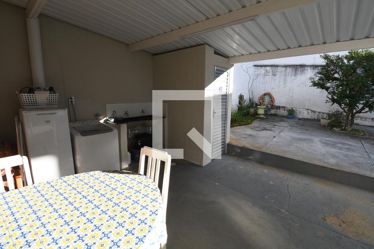 Casa à Venda - Taquaral, 2 Quartos,  255 m2 em , Campinas - sp | SoloBR