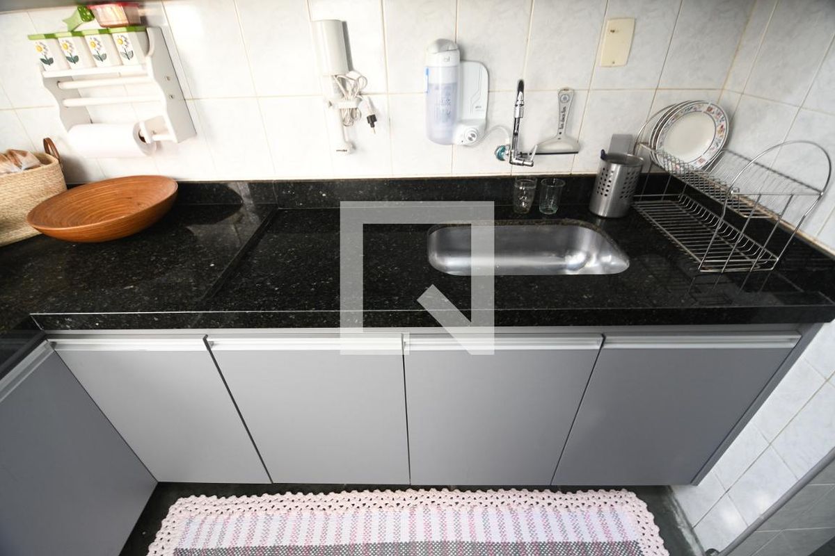 Casa à Venda - Taquaral, 2 Quartos,  255 m2 em , Campinas - sp | SoloBR