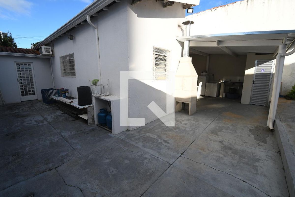 Casa à Venda - Taquaral, 2 Quartos,  255 m2 em , Campinas - sp | SoloBR